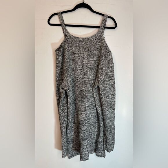 5 for $25🔥Torrid Knit Cold Shoulder Sweater Tunic Size 2/ 2X - Picture 2 of 7